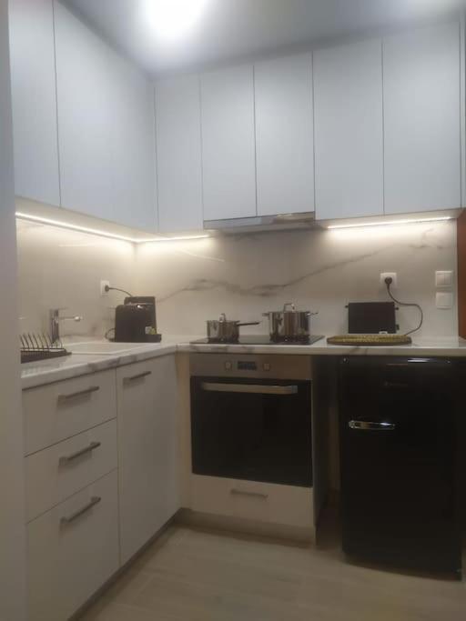 Studio Apartment With All Amenities In Kolonaki Афины Экстерьер фото