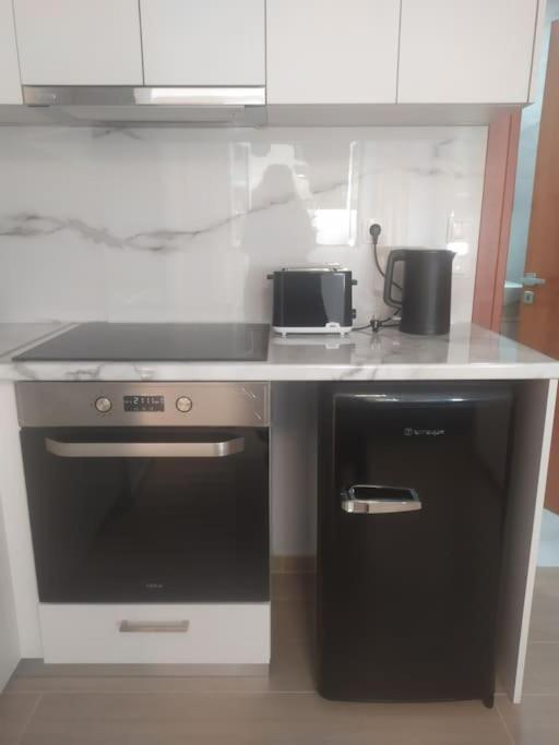 Studio Apartment With All Amenities In Kolonaki Афины Экстерьер фото
