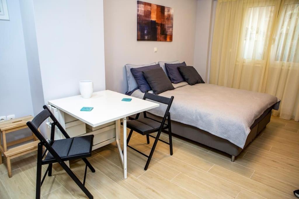Studio Apartment With All Amenities In Kolonaki Афины Экстерьер фото