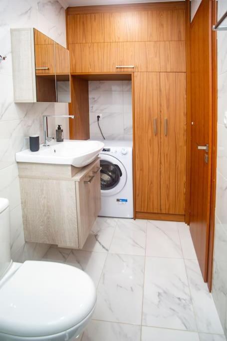 Studio Apartment With All Amenities In Kolonaki Афины Экстерьер фото