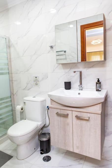 Studio Apartment With All Amenities In Kolonaki Афины Экстерьер фото